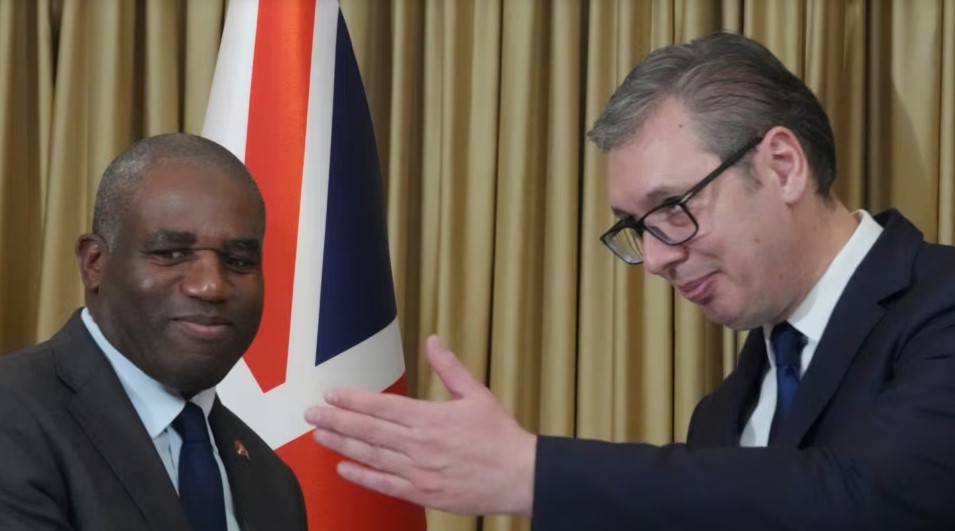 Sekretari i Jashtëm britanik në Beograd, thekson rëndësinë e stabilitetit në Ballkan