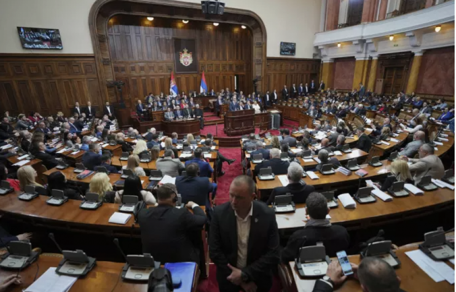 Serbi/ Formohet qeveria e re me 153 vota pro