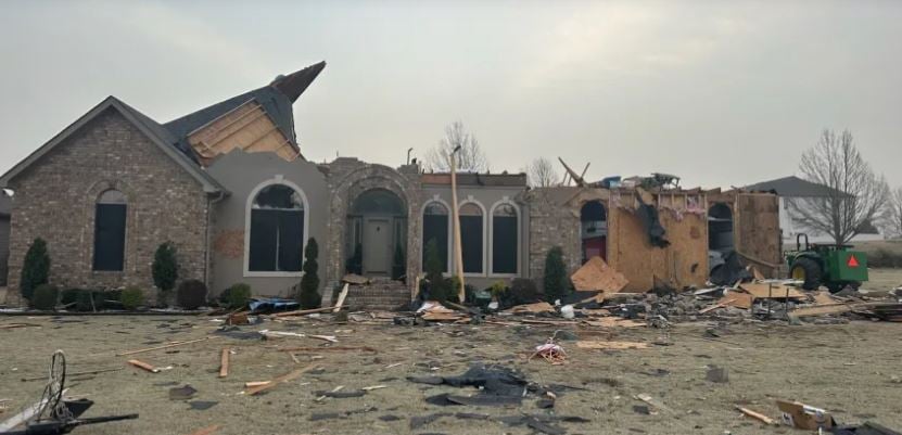 SHBA, ndihma për viktimat e tornadove bllokohet, Trump i thotë “jo” kërkesës për rimëkëmbje