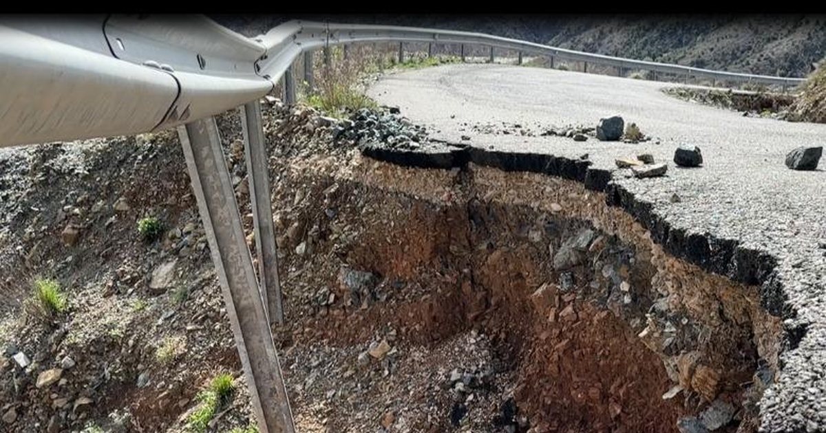Shembet rruga e Bukmirës në Mirditë, banorë në protestë: Na kërcënohet jeta!