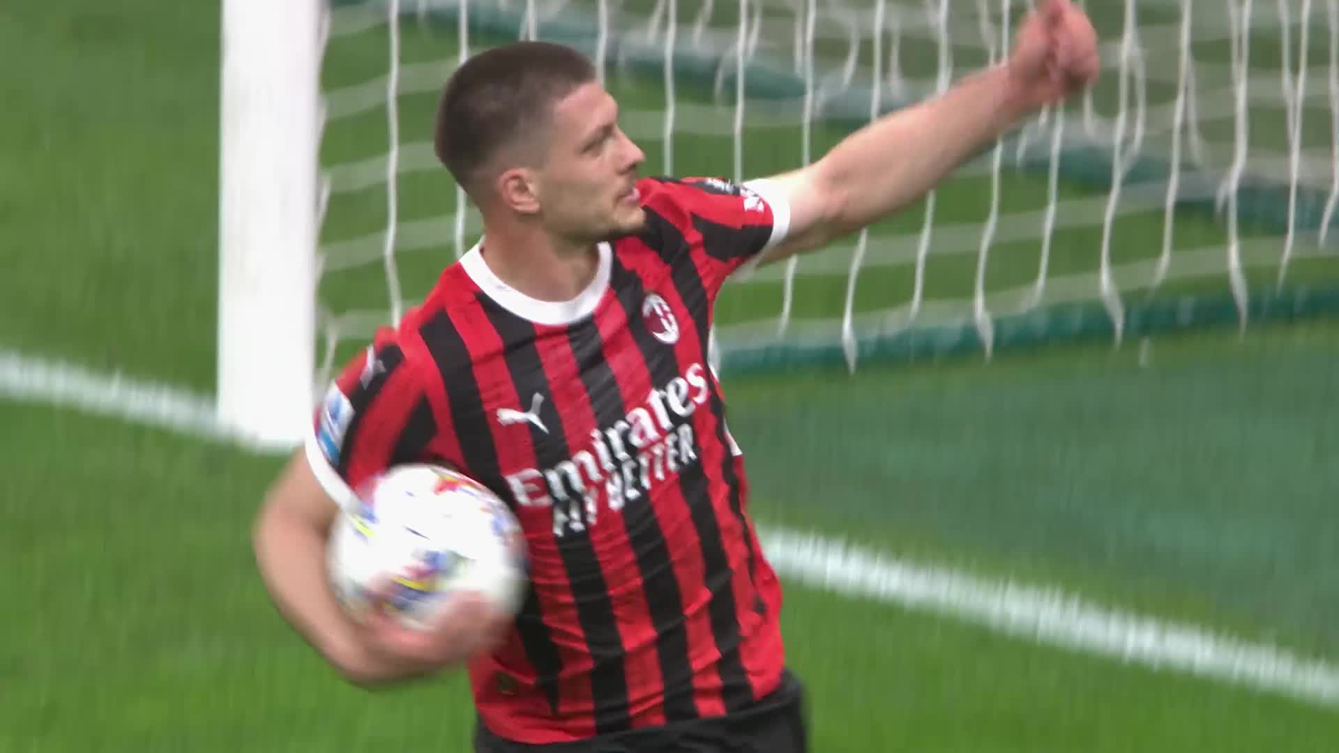 Shënon sulmuesi i “harruar”, Milan barazon shifrat ndaj Fiorentinës (video)