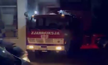 Shkrumbohet gjatë natës një lokal në kryeqytet, dyshimet e para