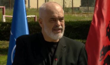 “Shteti i kishte kthyer kurrizin Forcave të Armatosura!”, Rama: 10-fishuam investimet në fushën e mbrojtjes