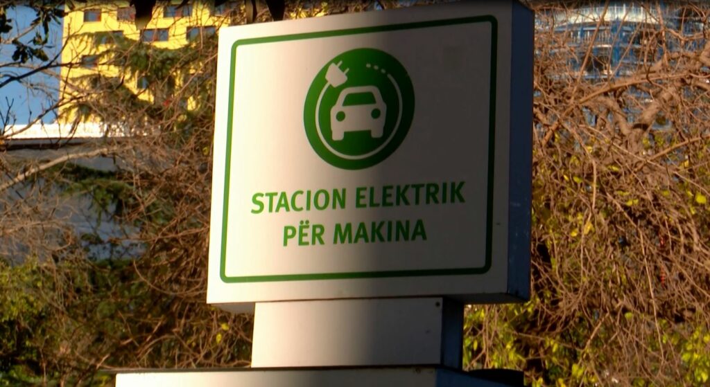 Shtohen me 55% mjetet elektrike në qarkullim