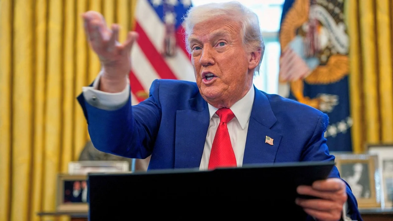 Si ndryshoi mendje Trump për tarifat, vendimet zbuluan përçarjet brenda ekipit të Presidentit