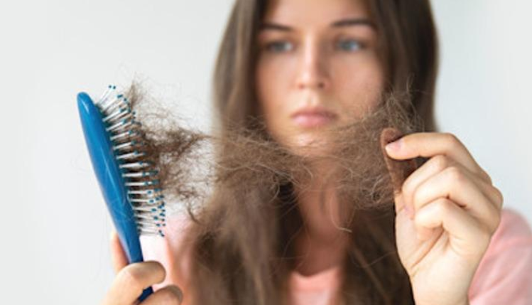 Si të parandaloni rënien e flokëve