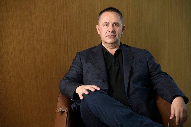 Si u kthye Samir Mane, në miliarderin e parë shqiptar