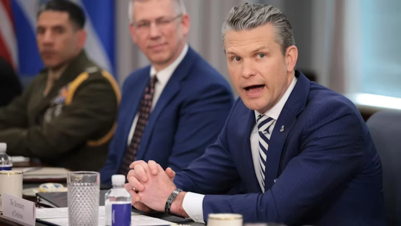 Skandali i mesazheve në Signal/ Sekretari amerikan i Mbrojtjes fajëson ish-punonjësit e pakënaqur: Shpifjet anonime…