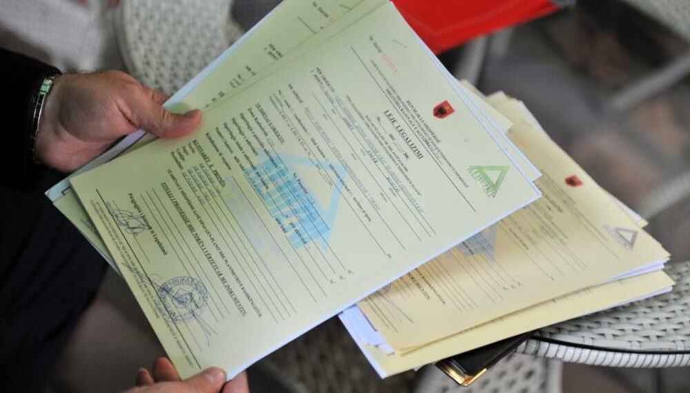 Skandali, qeveria po mashtron me procesin e legalizimeve, 270 mijë gënjeshtra në letër