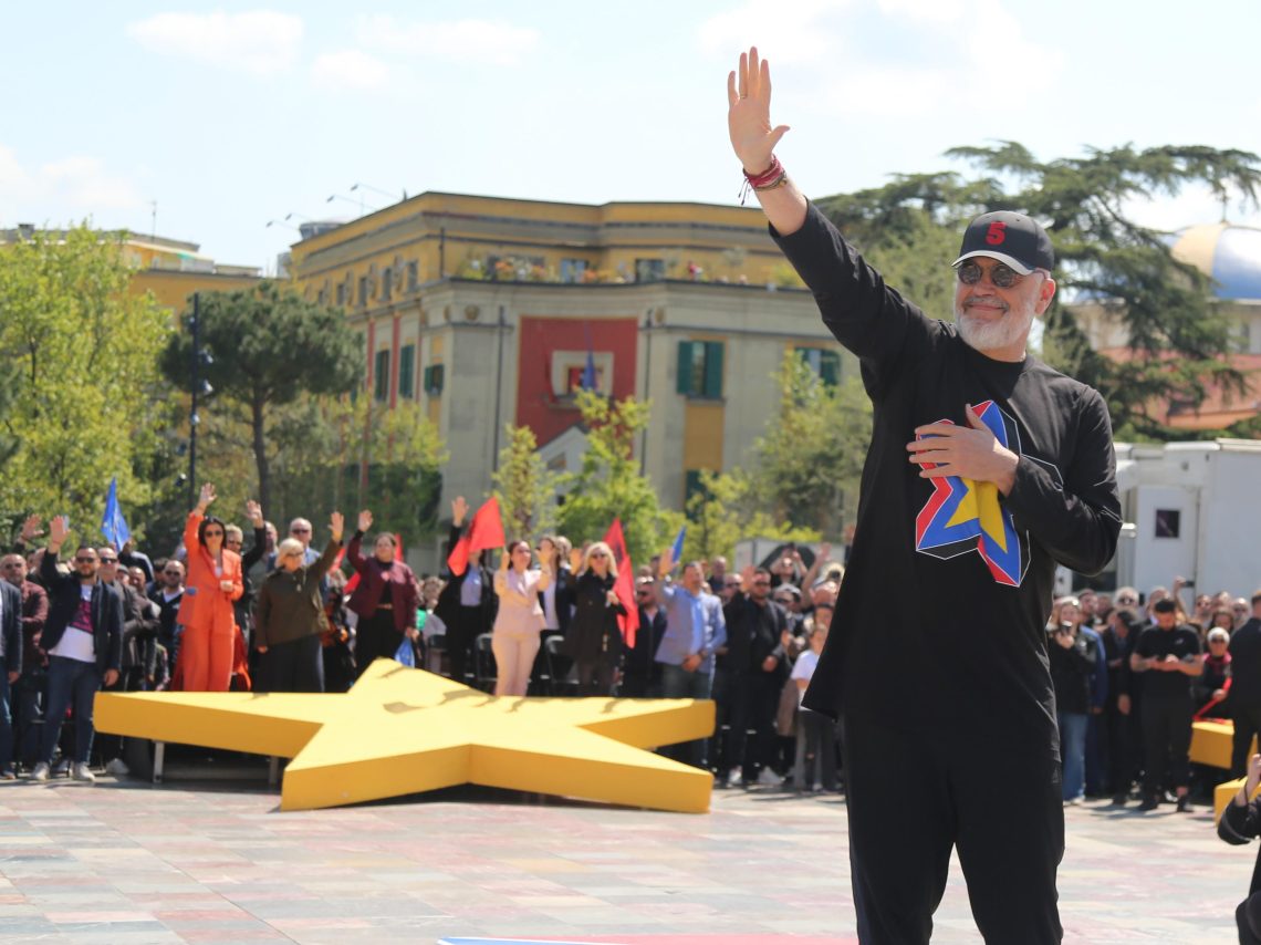 Skandali, si Rama ka shndërruar administratën në “rezervuar” elektoral, ka mbushur listat e kandidatëve për deputetë…