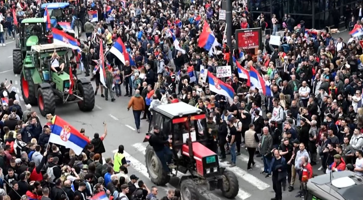 Studentët serbë protestë në Bruksel