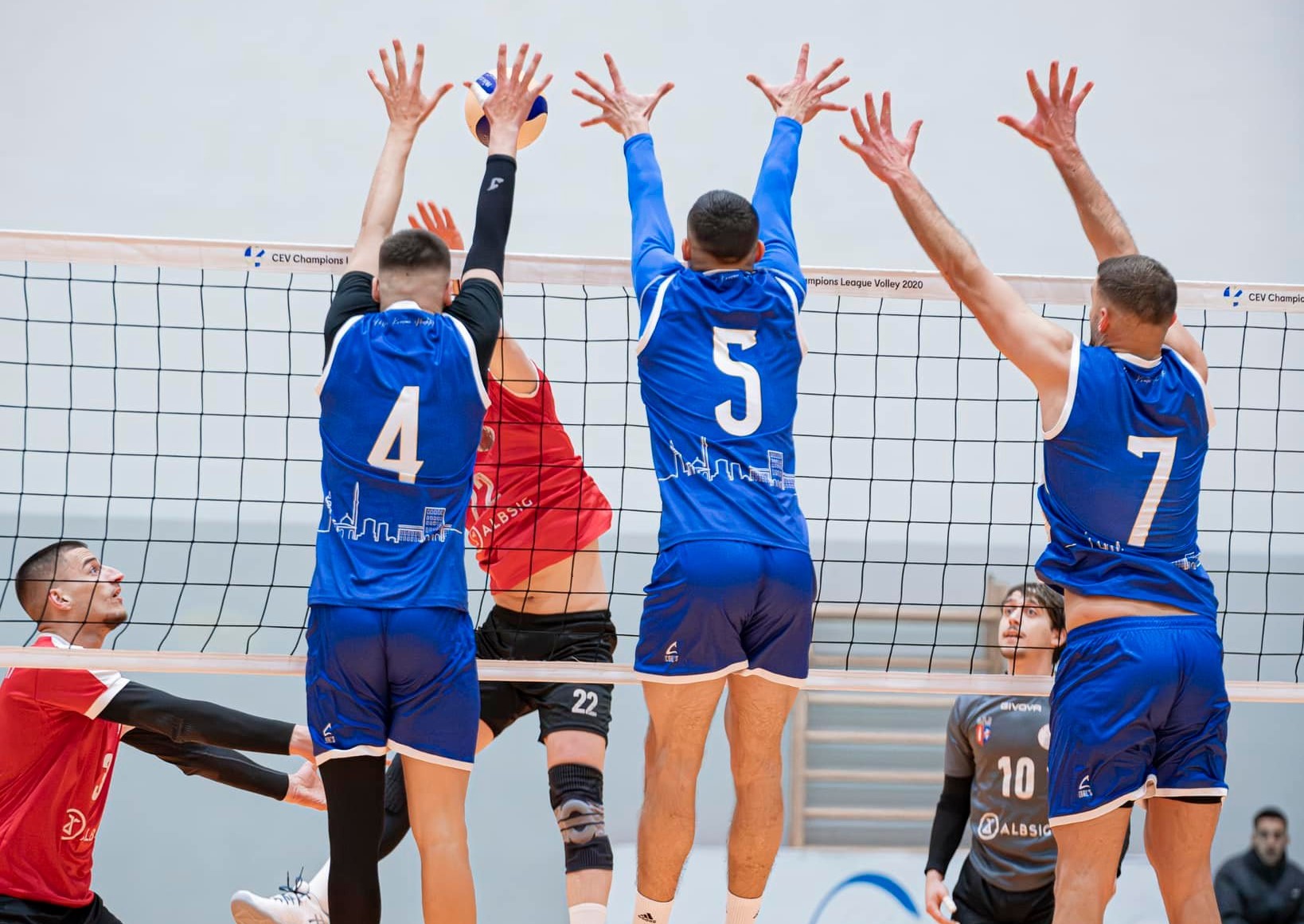 Studenti gjysmëfinalisti i fundit, përcaktohen çiftet play off për meshkuj e femra