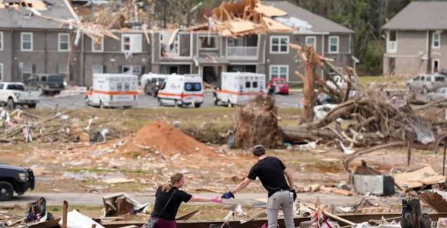 Stuhitë në SHBA, rritet numri i viktimave