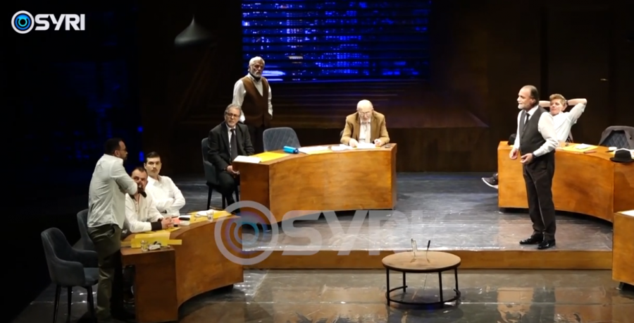 SYRI TV/ ’12 burra të zemëruar’ në skenën e ArTurbinës, Viktor Zhusti: T’i thërrasim arsyes njerëzore