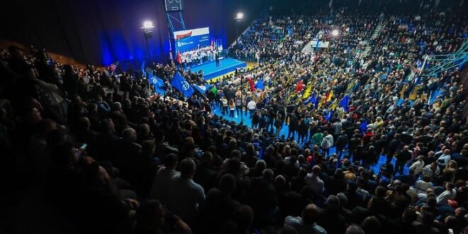 Takim entuziast në Durrës/ Bajramaj: Korrupsioni dhe mungesa e mundësive po shtyjnë rininë të largohet