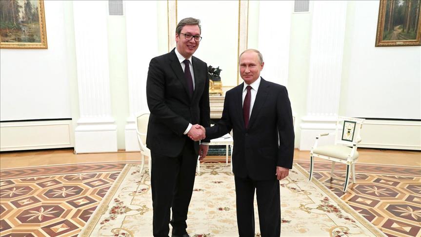 Takimi me patriarkun serb, Putin “i qan hallin” Vuçiçit: Situata në Ballkan, shumë e ndërlikuar