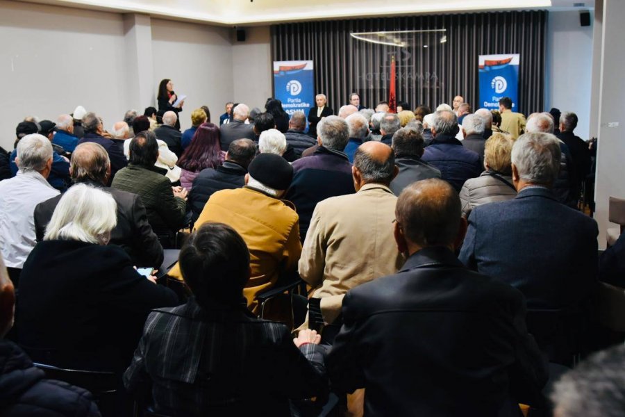 Takimi me të moshuarit në Elbasan/ Alizoti: Dinjiteti i të moshuarve duhet të jetë prioritet kombëtar