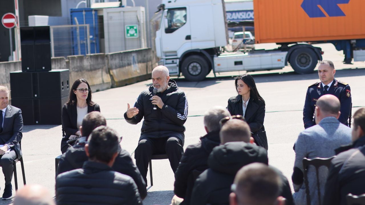 Tarifa të larta dhe kohë e pamjaftueshme e imbarkimit në Port! Shqetësimet e bizneseve të transportit, Rama: Policia të garantojë që operacionet të funksionojnë pa ndërprerje