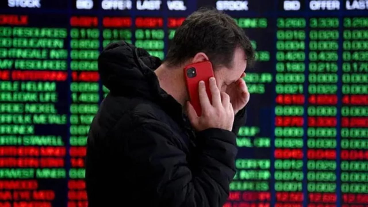 Tarifat “godasin” bitcoin-in! Europa e pëson më keq, 890 miliardë euro humbje brenda tre orëve