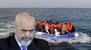 Te gjihe po ikin/ Emigrantët shqiptarë ndryshojnë taktikë, braktisin gomonet! 23 mijë paund udhëtimi për Britani