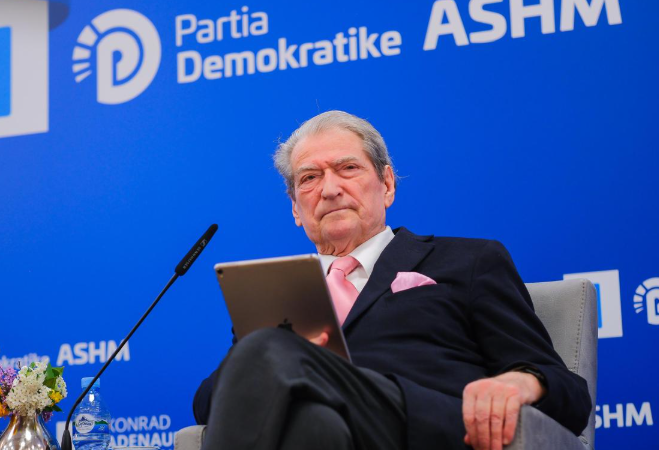 Të gjitha sondazhet e nxjerrin humbëse PD-në, çfarë duhet të bëjë Berisha?