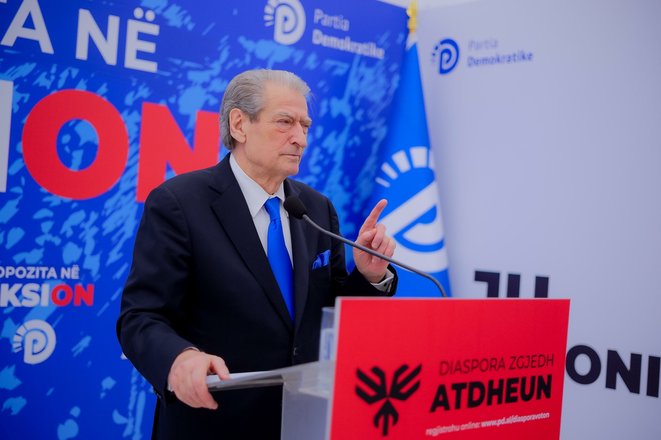 “Të inkriminuarit do të largohen nga policia”/ Çfarë po paralajmëron Berisha? Kreu i PD: Do të publikohen dosjet që…