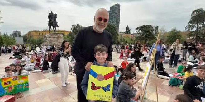 Te “kopshti i Skënderbeut” me fëmijët e çdo qarku…