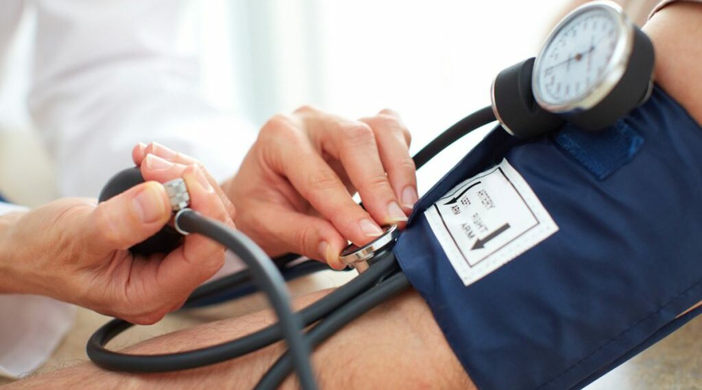 Tensioni i lartë, faktorët emocionalë dhe psikologjikë që nxisin rritjen