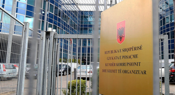 Tentoi të korruptonte zyrtarin, dënohet me 1 vit e katër muaj shërbim prove i pandehuri