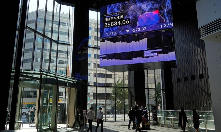 “Tërmet” në bursat ndërkombëtare pas “luftës” me tarifat Trump-Kinë, “zhyten” edhe ato europiane