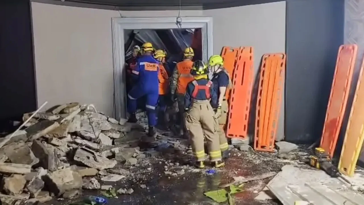 Thellohet bilanci i viktimave/ U shemb çatia e klubit të natës, 27 të vdekur dhe mbi 150 të plagosur