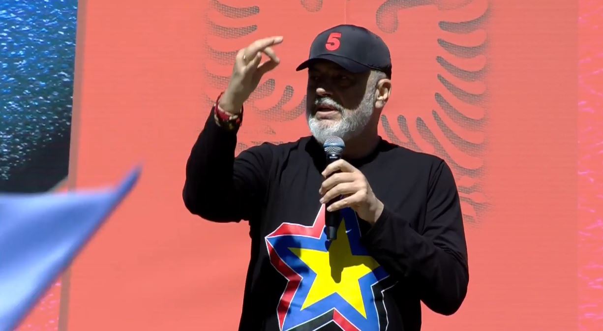 “Thonë Rama ofendon burrat”/ Kryeministri nga Maliqi: Një deputet i kënetës një Fidel Fidel, hajde çyryk hajde