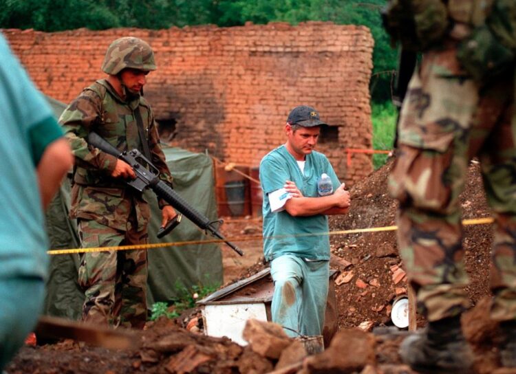 Trajtonin në mënyrë çnjerëzore shqiptarët gjatë luftës, arrestohen 3 persona