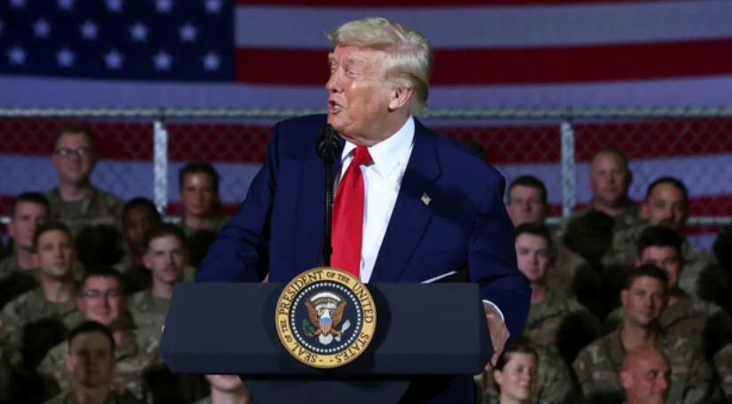 Trump feston 100 ditët në pushtet: Sondazhet nuk tregojnë realitetin!