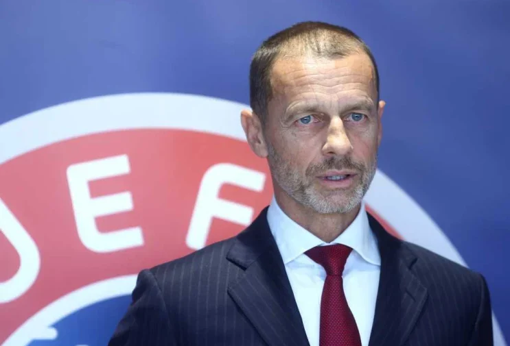 UEFA po shqyrton një revolucion në futboll