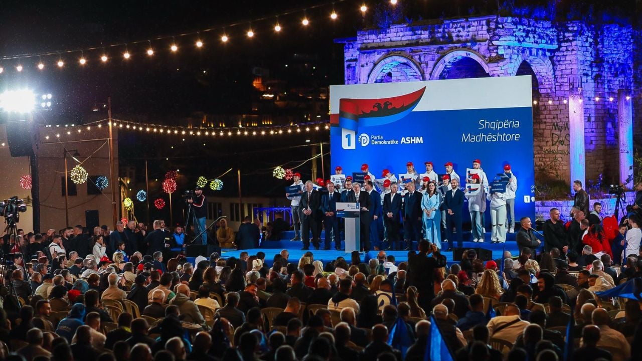 “Ushqimet, 20% më lirë për qytetarët me minimumin jetik”/ Berisha: Do ndërtojmë 5 herë më shumë rrugë dhe vepra publike se Rama në 12 vite