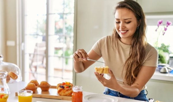 Ushqimet që zvogëlojnë dëshirën për ëmbëlsira