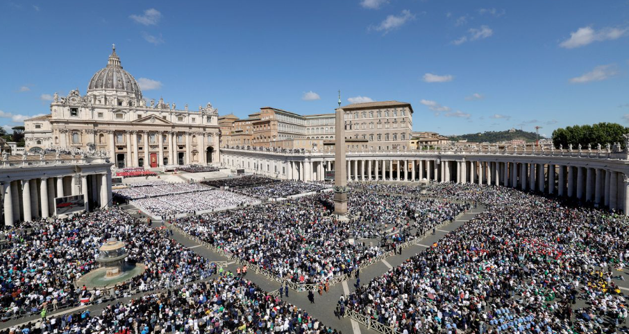 Vatikani nxjerr shifrat: 200 mijë njerëz të mbledhur për funeralin e Papa Françeskut