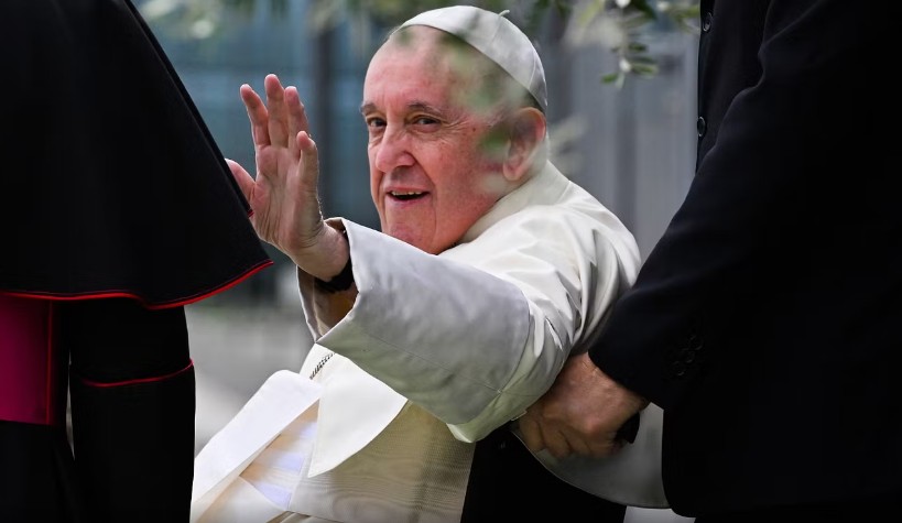 Vatikani përgatitet për konklavën papale pas vdekjes së Papa Françeskut