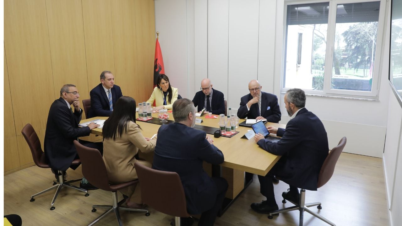 “Vëzhgim i plotë dhe gjithëpërfshirës i procesit zgjedhor”/ Misionit i OSBE-ODIHR në KQZ, takim me Celibashin për zgjedhjet e 11 Majit