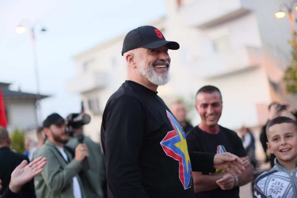 VIDEO/ Rama në Memaliaj: Në 11 maj zgjedhja është mes Shqipërisë në BE apo me bufin në kënetë