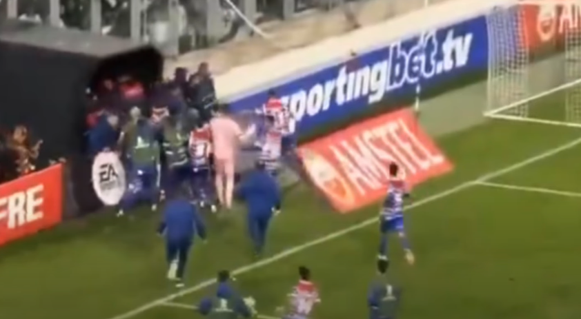 VIDEO/ Skena e Beogradit Serbi-Shqipëri përsëritet në Copa Libertadores, ekipi i Brazilit e pëson si Shqipëria