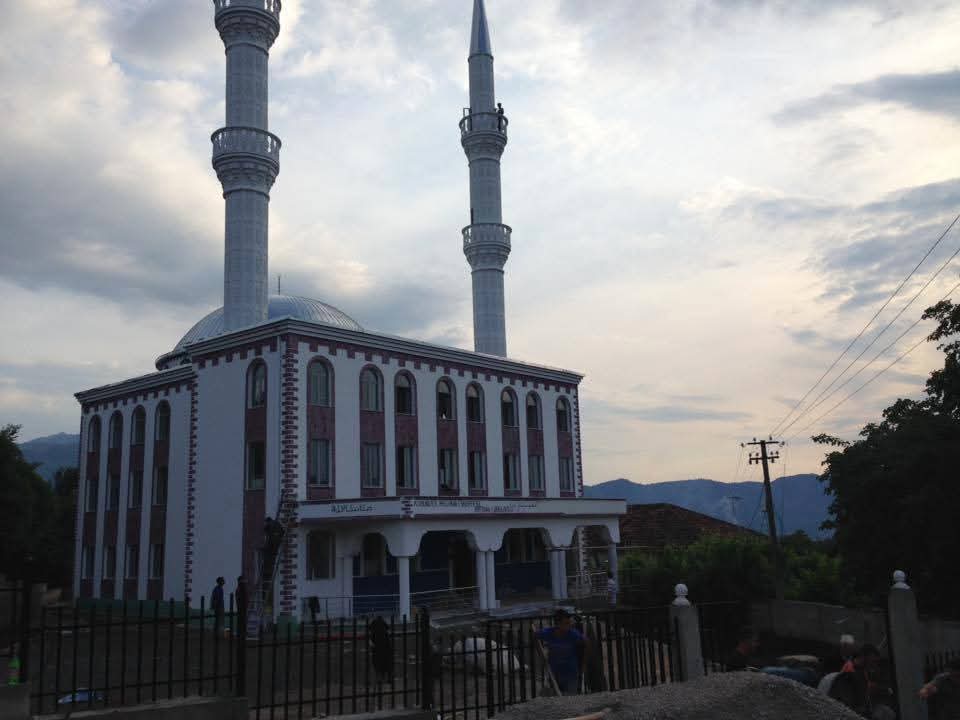 Vidhet xhamia e Dragostunjës në Librazhd, ‘hajdutët’ marrin rreth 5 mijë euro