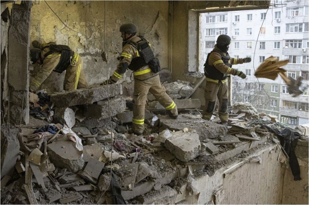 Vijojnë bombardimet ruse në Ukrainë, vriten 4 civilë në Kharkiv