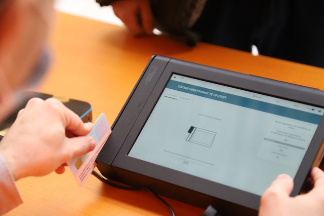 Votimi elektronik në zgjedhjet e 11 majit, Komisioni Qendror i Zgjedhjeve teston 3% të pajisjeve