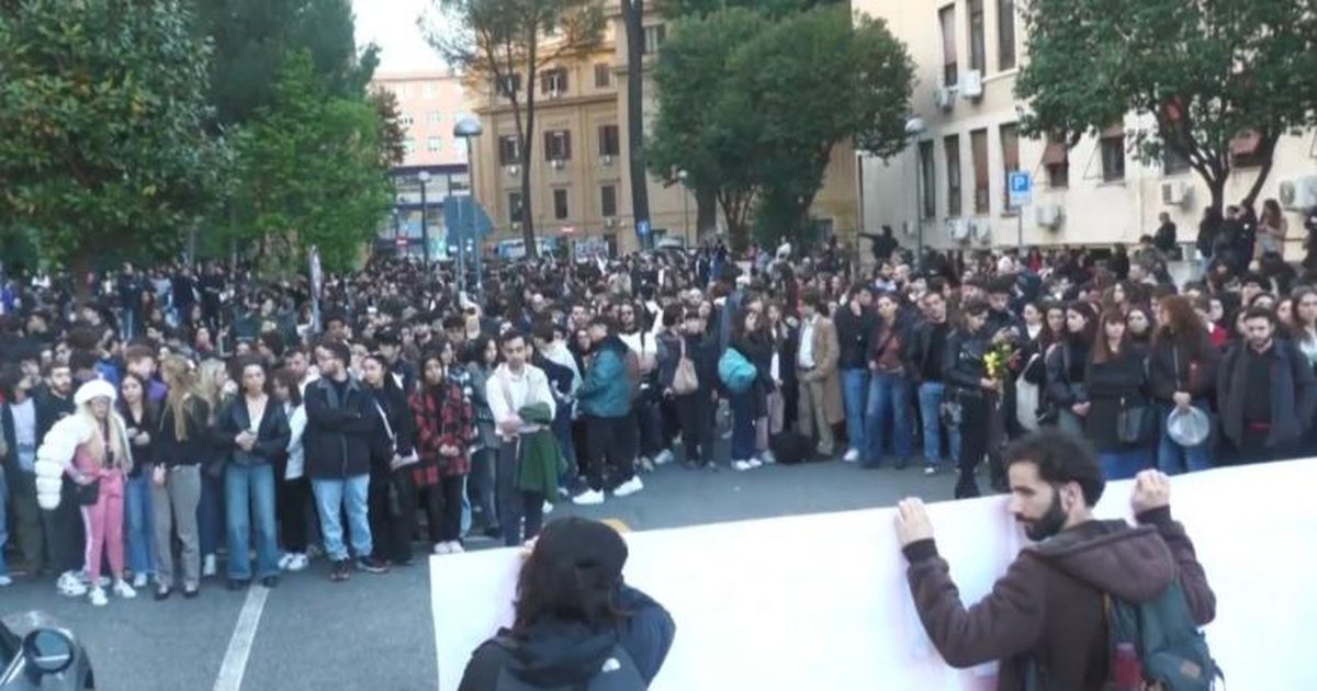Vrasja e shqiptares në Itali/ Studentët protesojnë të përlotur në Universitetin “La Sapienza”: Drejtësi për Ilarian!