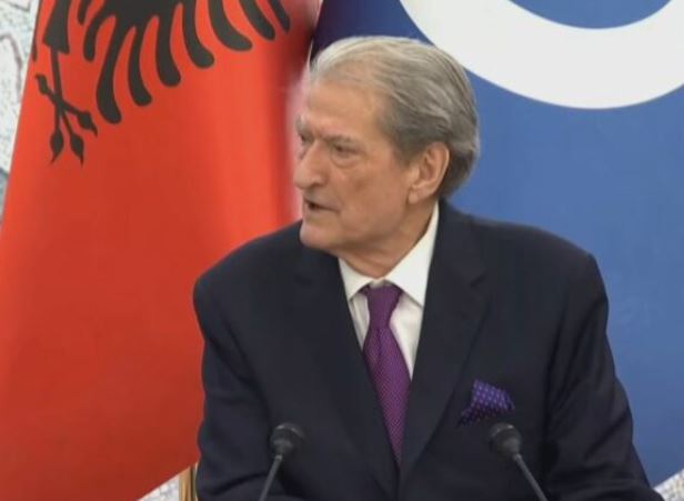 Zgjedhjet e 11 majit/ Berisha prezanton masat për Turizmin: Do të mbulojmë pagat e punonjësve jashtë sezonit