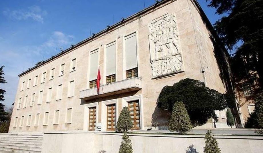 Zgjedhjet e 11 majit, miratohet fondi shtesë prej 150 milionë lekë për të mbështetur partitë politike