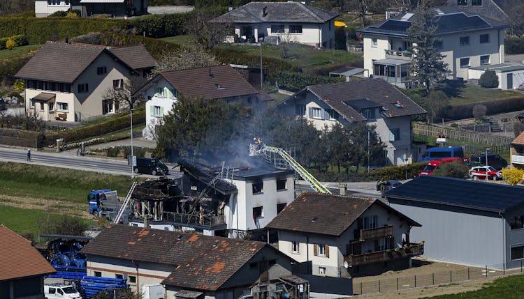 Zvicër: Dyshohet se një kosovar ka vrarë bashkëshorten, ndërkohë ka vdekur edhe vetë ai
