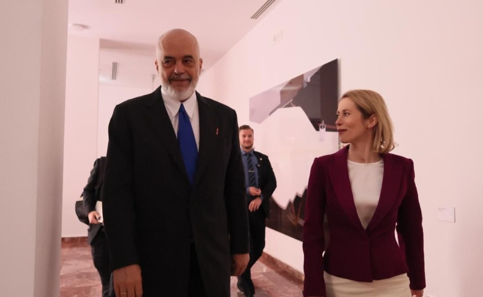 Zyrtarë të PS prapa hekurave/ Rama i kënaqur me punën e SPAK? Gur themeli që mund ta mbulojë llumi i kënetës, por…